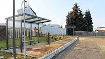 Vedle hřbitova v Mařaticích byla dokončena zbrusu nová točna pro autobusy, vzniklo i parkoviště pro čtrnáct osobních automobilů, autobusová zastávka, prostor pro odstávku autobusů a veřejné osvětlení.