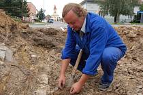  Do průzkumu se zapojil i František Šálek z novoveského hospodářského střediska. 