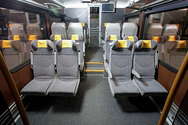 Vlaková souprava pojme 237 cestujících. Zákazníkům nabídne internet či polohovatelné sedačky. 