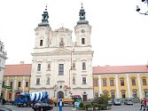 Upadlá římsa hyzdila kostel v Uherském Hradišti více než jeden rok 