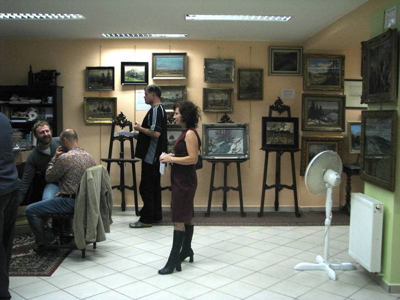 Galerie Art vystavuje 150 obrazů.