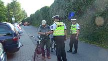 Už v 8 hodin ráno začala v úterý 4. června celodenní preventivně bezpečnostní akce policistů z Uherského Hradiště zaměřená na chodce a cyklisty.