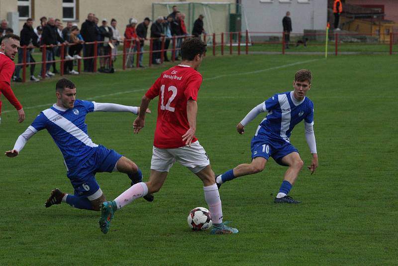 Fotbalisté Uherského Brodu (červené dresy) v 7. kole MSFL zdolali Frýdek-M9stek 2:1.