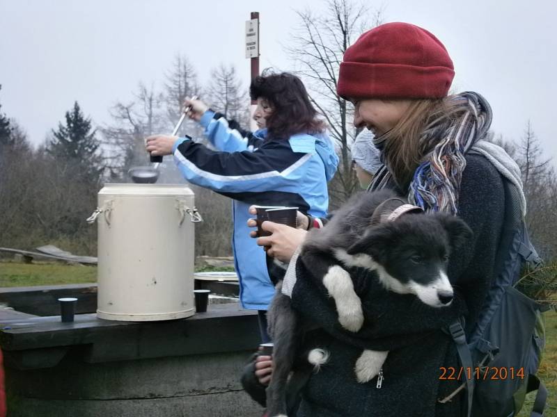 Rozhlednu na Velkém Lopeníku uzavřel symbolicky Bílý Karpat.