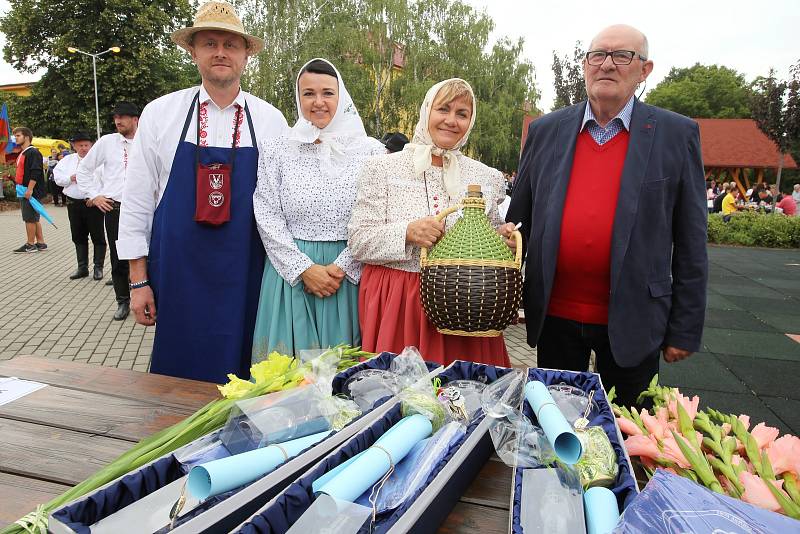 Slavnostní vyhlášení výsledků X. ročníku soutěže TOP Víno Slovácka 2017 v Polešovicích. Jedná se o regionální ocenění nejlepších vín Slovácka