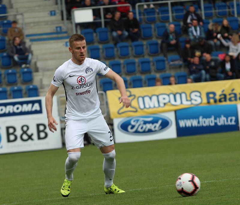 Fotbalisté Slovácka (v bílých dresech) proti Bohemians 1905