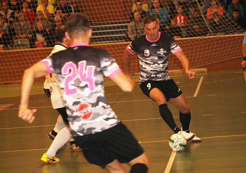 Futsalisté Bazooka CF Uherské Hradiště v úvodním kole 2. futsalové ligy rozstříleli Atraps Hombres Brno 13:4 (6:2)