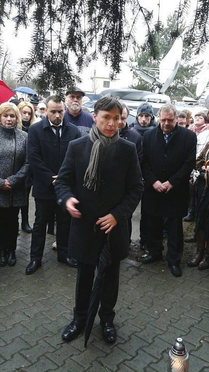 Pietní shromáždění za zavražděné občany v Uherském Brodě.
