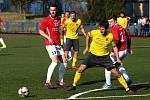 Fotbalisté Uherského Brodu (v červených dresech) v 17. kole Fortuna MSFL remizovali s Kroměříží 1:1.