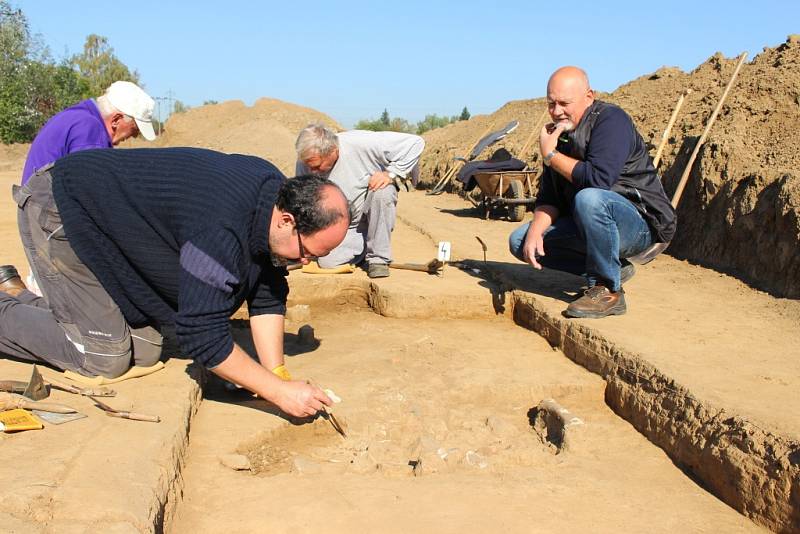 Archeologové nacházejí v těchto dnech na okraji Starého Města stopy po osídlení z dob Velké Moravy. 