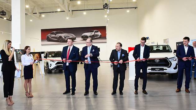 V Uherském Hradišti je od 10. ledna největší prodejna vozů Toyota v České republice.