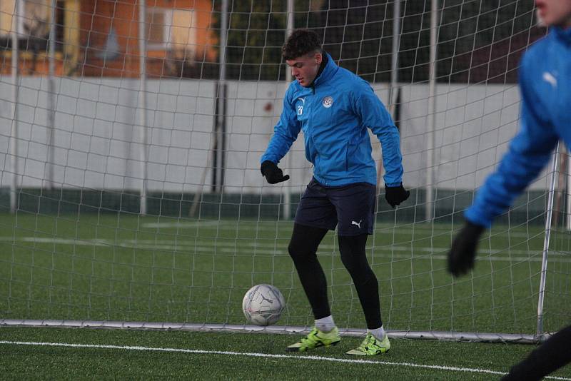 Mladí fotbalisté Slovácka z juniorky a staršího dorostu se již od podzimu připravují spolu.