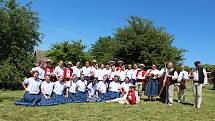 Dny slovanské kultury v Rochus parku. Účinkující folkloristé přijeli z Polska i Chorvatska. Došlo i na mezinárodní kácení májky.