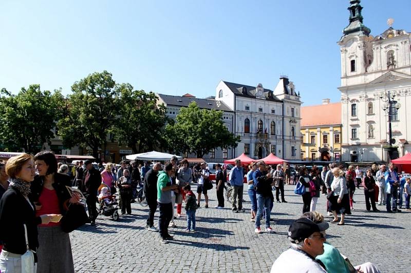 Sobotní počasí přálo druhému ročníku Dnů Italské republiky na Moravě, který se uskutečnil v centru slovácké metropole.