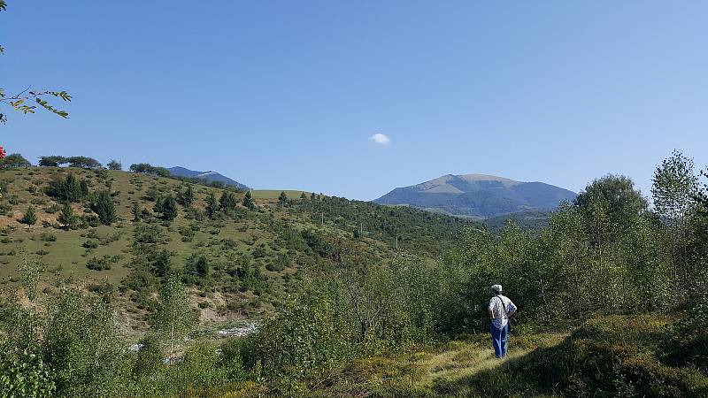 Turisté z Ostrožské Lhoty v Koločavě, v kraji Nikoly Šuhaje na Zakarpatské Ukrajině.