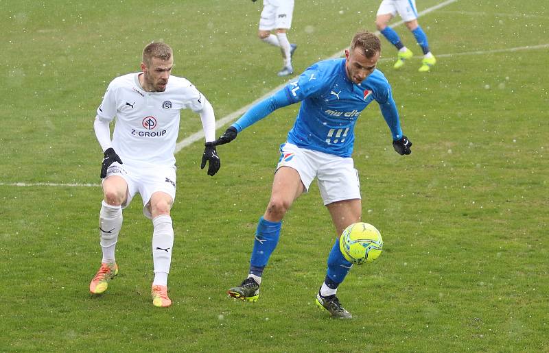 Fotbalisté Slovácka (v bílých dresech) se ve 24. kole FORTUNA:LIGY utkali s Baníkem Ostrava.