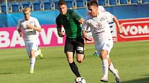 HET liga 1. kolo: 1. FC Slovácko - FK Jablonec. Na snímku vpravo Jan Navrátil.