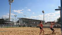 Sedmý ročník benefičního turnaje smíšených dvojic Afrika Beach Open v Uherském Hradišti.