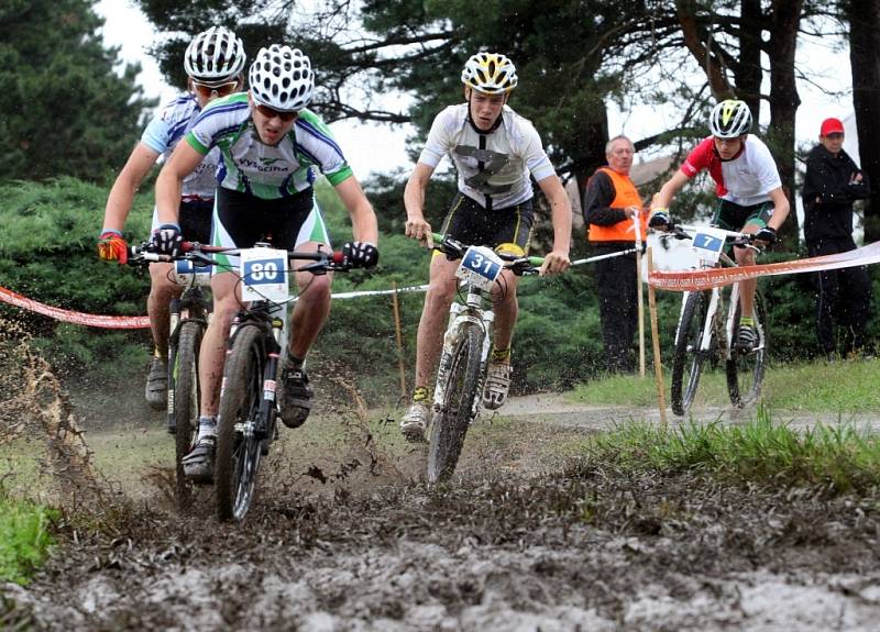 Hry VI. letní olympiády dětí a mládeže ČR ve Zlínském kraji. cyklistika MTB sprint sport. areál gymnázia ve Starém Městě