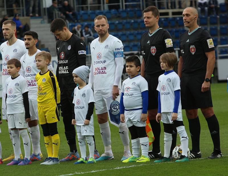 Fotbalisté Slovácka (bílé dresy) ve šlágru 20. kola FORTUNA:LIGY vyzvali mistrovskou Plzeň.