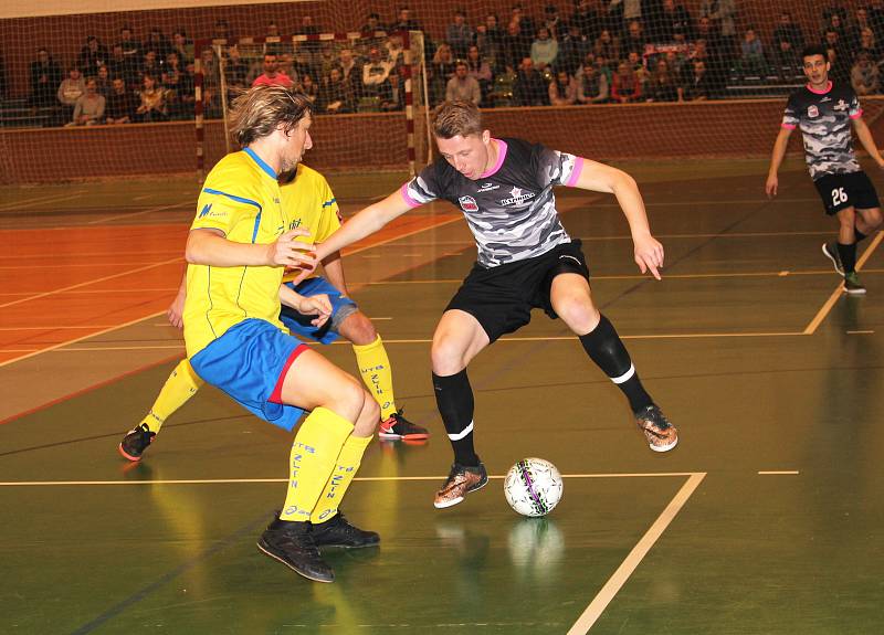 2. futsalová liga: Bazooka CF Uherské Hradiště - Zlín 10:4.