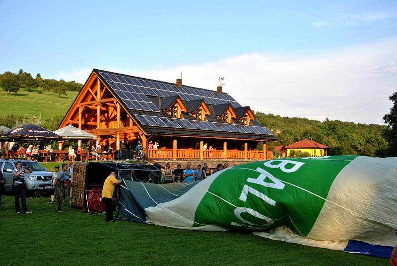 Festival balonového létání v BalonCentru v Břestku.