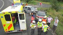 Dvě zraněné osoby si vyžádala srážka osobních vozidel nedaleko motorestu Samota v Chřibech. K nehodě došlo v neděli 6. srpna po 14. hodině,