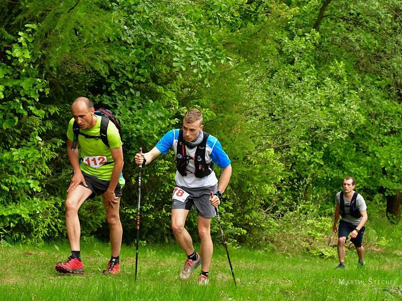 První závod třetího ročníku běžecké trailové série Czech ultra trail tour uskutečnili 20. května v Bílých Karpatech.