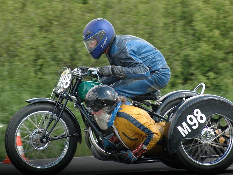 Staré Město žilo 6. ročníkem motocyklových závodů Slovácký okruh o cenu Bohumila Kováře.