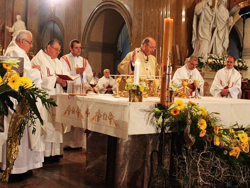 V bazilice Nanebevzetí Panny Marie a svatých Cyrila a Metoděje sloužil mši svatou arcibiskup olomoucký Jan Graubner, kazatelem byl kardinál Dominik Duka.