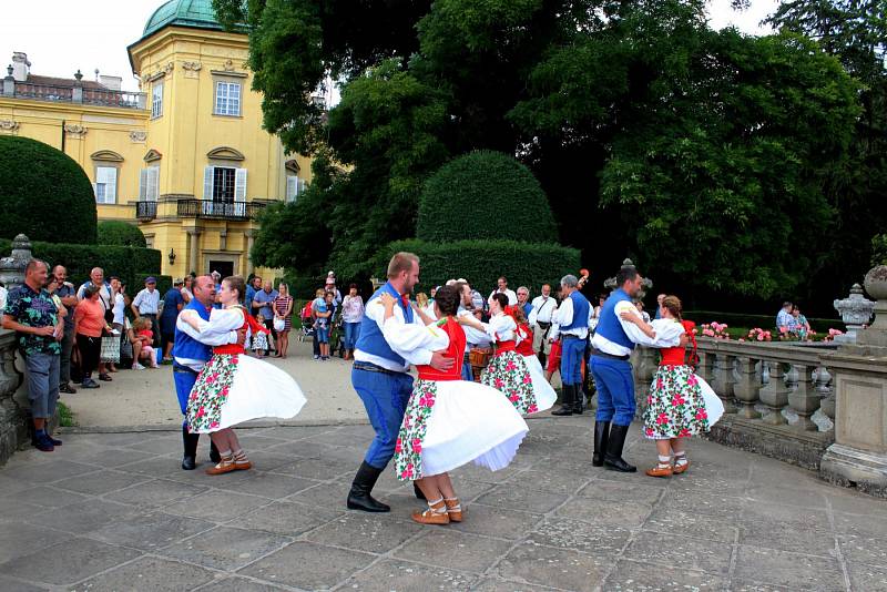 Festival česneku v Buchlovicích si nenechalo ujít pět tisíc lidí