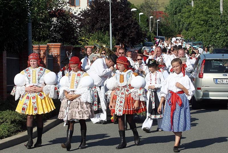 Ženáčské hody ve Véskách.