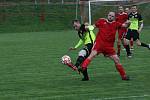 Fotbalisté Jalubí (žlutočerné dresy) v semifinále Poháru OFS Jarošovský pivovar zdolali Nedakonice 3:0.