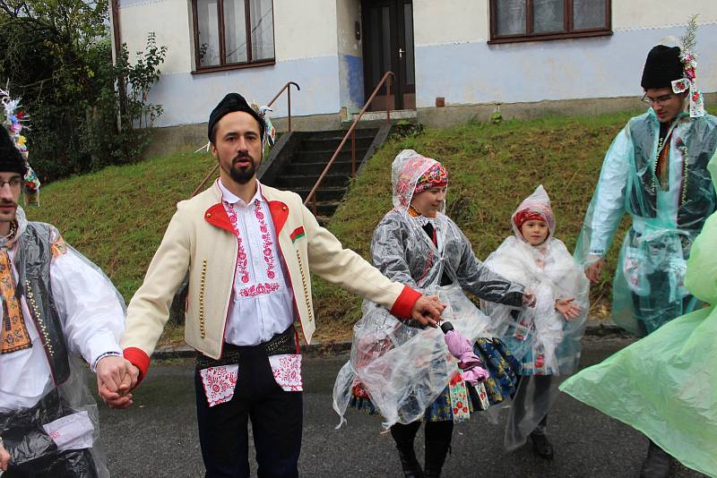 V Tučapech se letos hodovalo opět s právem. Stárkovský pár Per Janalík a Alena Ferková však byl přespolní.