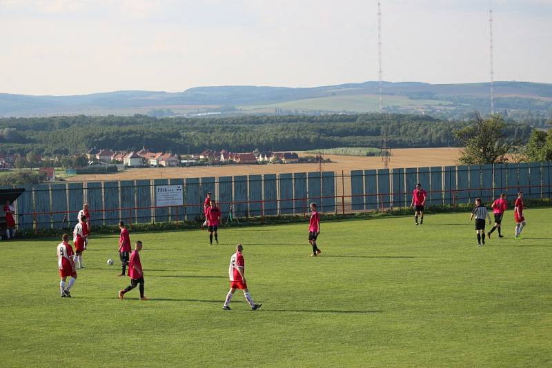 Po devítigólové přestřelce mezi Mistřicemi a Topolnou odjížděli spokojenější hosté, kteří brali tři body za těsnou výhru. 