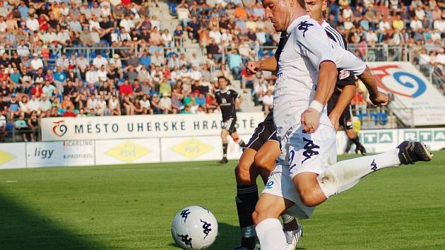 Petr Švancara vstřelil za velkého přispění hradecké obrany gól na 1:0