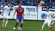 Fotbalisté Slovácka (v bílých dresech) ve 27. kolo FORTUNA:LIGY podlehli Plzni 0:1.