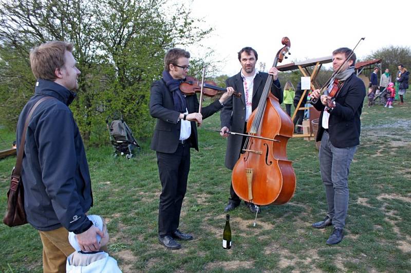 VE SKANZENU. Plno předvelikonočních inspirací našli návštěvníci o druhé dubnové sobotě na kopci Rochus nad Uherským Hradištěm.