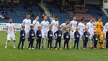 Fotbalisté Slovácka (v bílých dresech) proti Příbrami