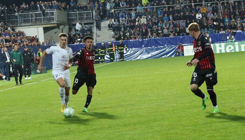 Fotbalisté Slovácka (bílé dresy) se ve čtvrtek večer utkali v Konferenční lize s francouzským Nice