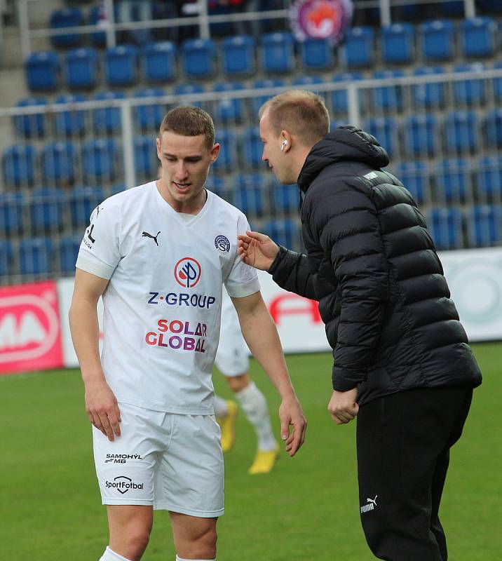 Fotbalisté Slovácka (bílé dresy) ve šlágru 20. kola FORTUNA:LIGY vyzvali mistrovskou Plzeň.