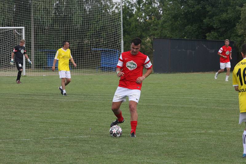 Fotbalisté Polešovic si na oslavy výročí 90 let pozvali Mercedes tým Petra Švancary.