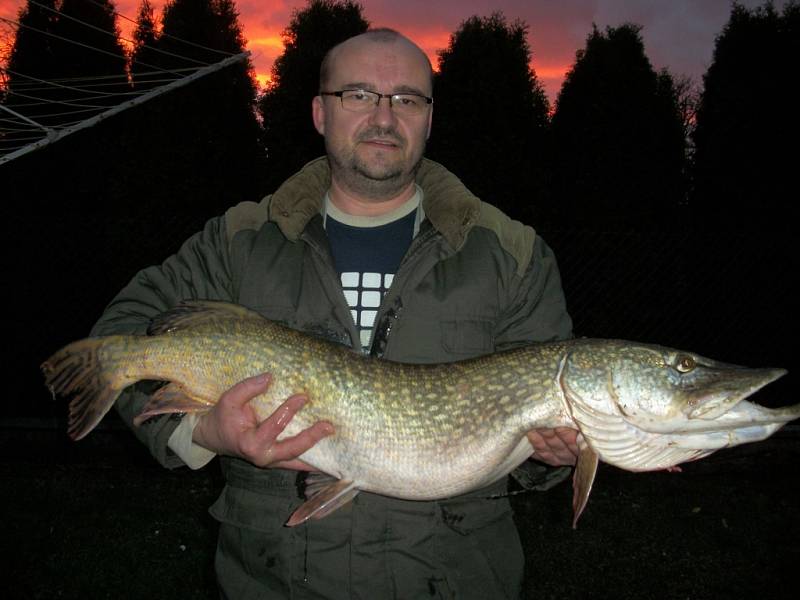 Soutěžní číslo 15 – Luděk Šebesta, štika, 108 cm, 10 kg.