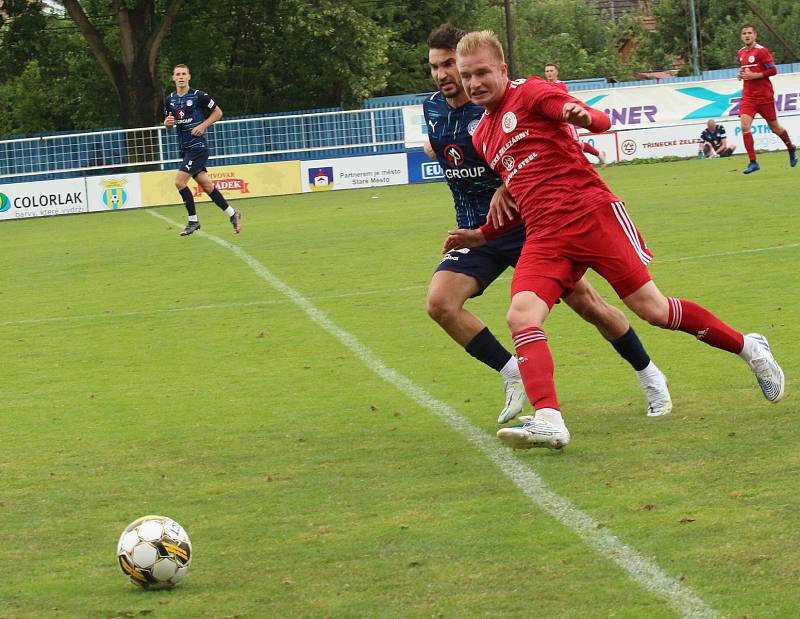 Fotbalisté Slovácka (modré dresy) v přípravě na novou sezonu zdolali druholigový Třinec 2:0.