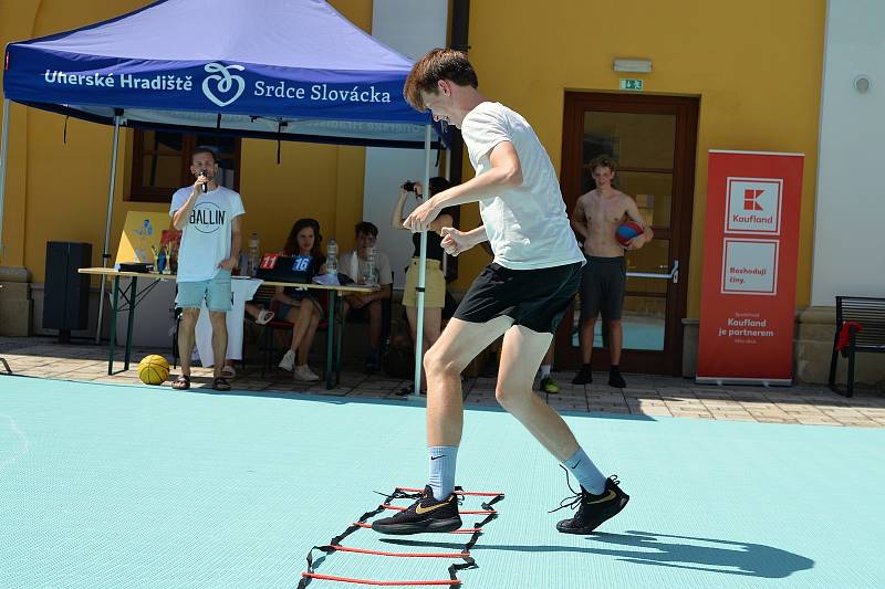 První den Slováckého léta byl na programu také Street dance, parkur a Streetball.