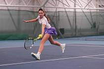 Tenistka Karolína Šmídová sbírá úspěchy doma i v zahraničí.