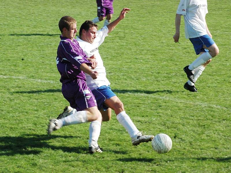 Gólman Ostrožské Lhoty Zbyněk Šicha inkasoval v Jarošově pouze jednou a jeho mužstvo si nakonec odvezlo cennou výhru 3:1.  