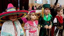 V nedakonickém kulturáku si osmdesát dětí užívalo při karnevalovém veselí spousty her a soutěží.