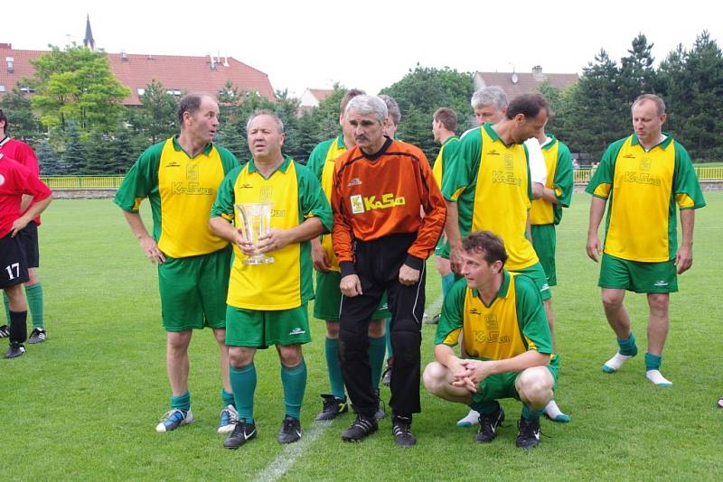 Fotbalový stadion v Dolním Němčí patřil v sobotu 22. června odpoledne už pátému ročníku memoriálu Josefa Přikryla.