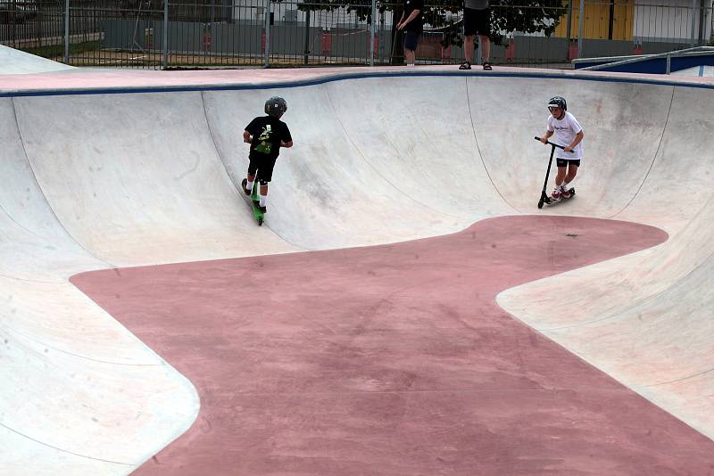 Skatepark v Uherském Hradišti slavnostně otevřeli v pátek 25. června 2021